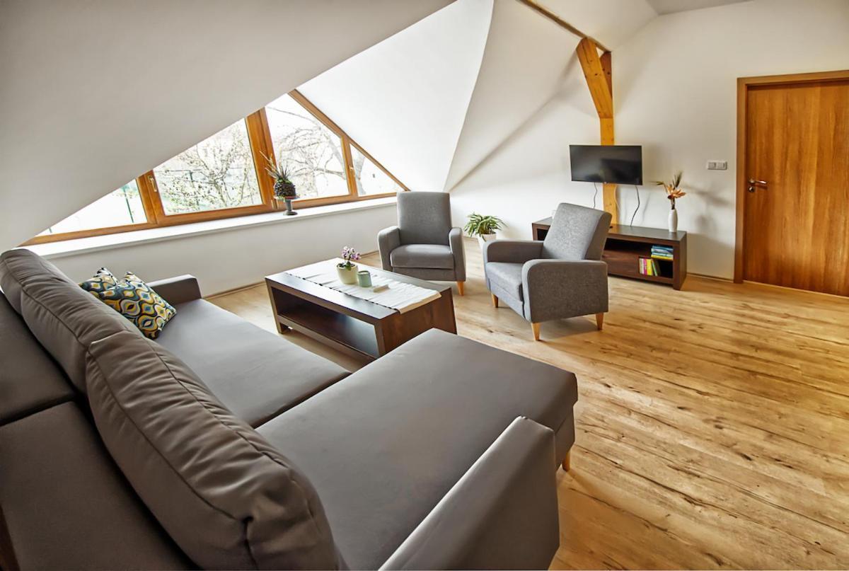 Nice Accommodation In Mikulov Exterior photo